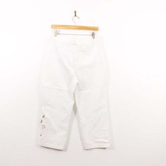 *Embroidered Floral Cropped White Pant - Picture 4 of 4